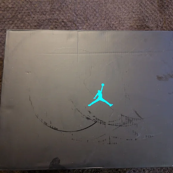 Air Jordan 11 Retro Gamma Sneakers